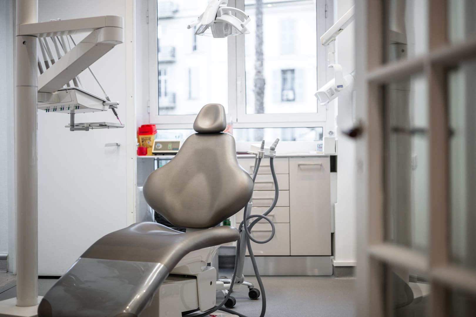 Salle de soins chirurgicale cabinet Charbit Nice - plateau technique